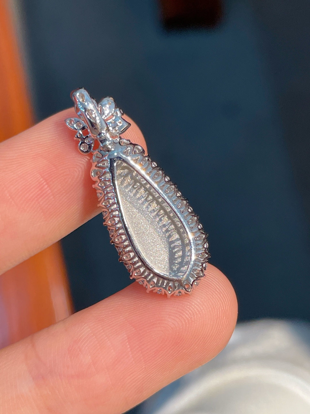Mặt dương đậu xanh hoàn hảo đính vàng 18k không thương lượng khuyến nghị mạnh mẽ (wg0022418)