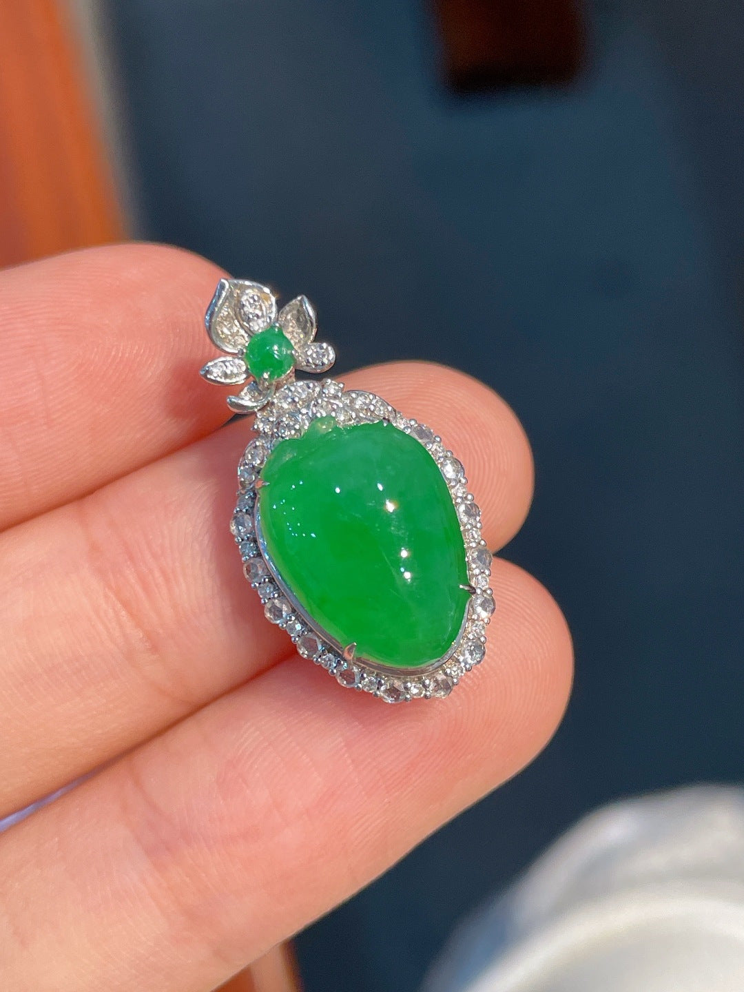 Mặt dây tì bầu phúc xanh dương hoàn hảo khảm vàng 18k không mặc cả khuyến nghị mạnh mẽ