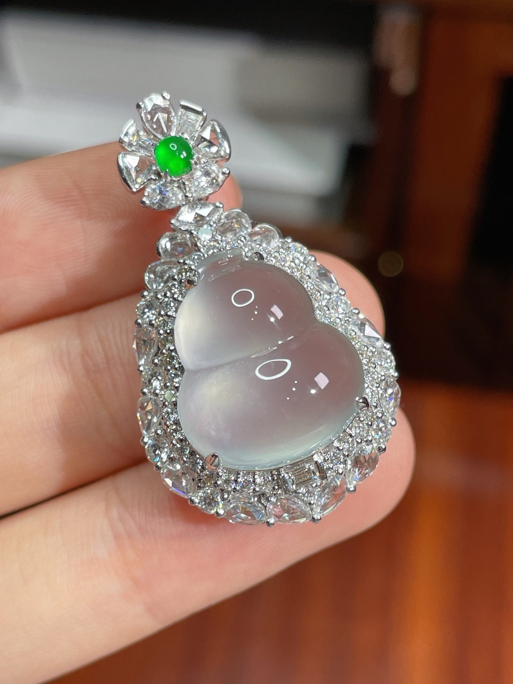 Mặt dẻo bầu hồ lô băng cao cấp, hoàn hảo, đính vàng 18k, không mặc cả, khuyến nghị mạnh mẽ (wg0022805)