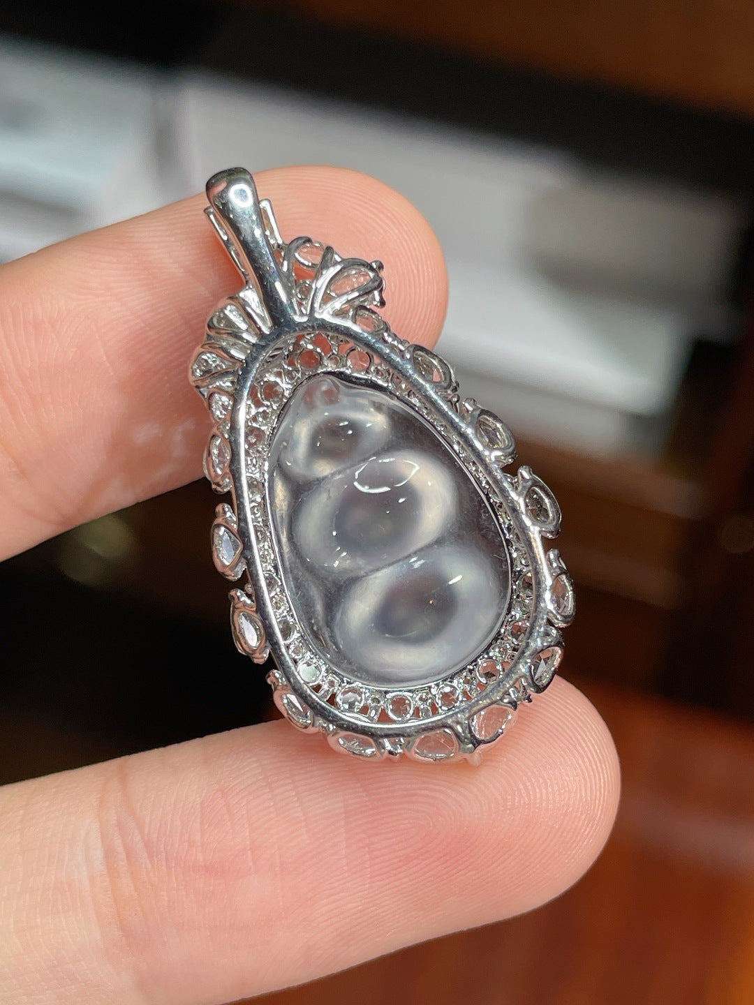 Mặt dây chuyền hạt đậu băng cao cấp Hoàn hảo Mạ vàng 18k Không thương lượng Rất khuyến khích (wg0022803)
