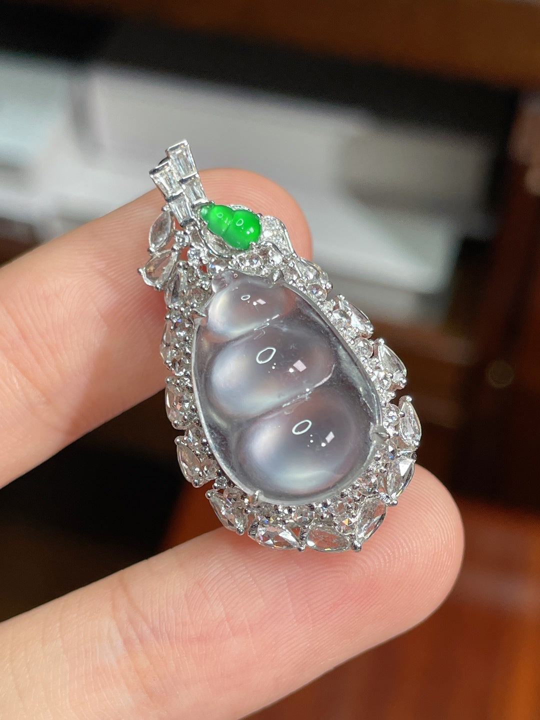 Mặt dây chuyền hạt đậu băng cao cấp Hoàn hảo Mạ vàng 18k Không thương lượng Rất khuyến khích (wg0022803)