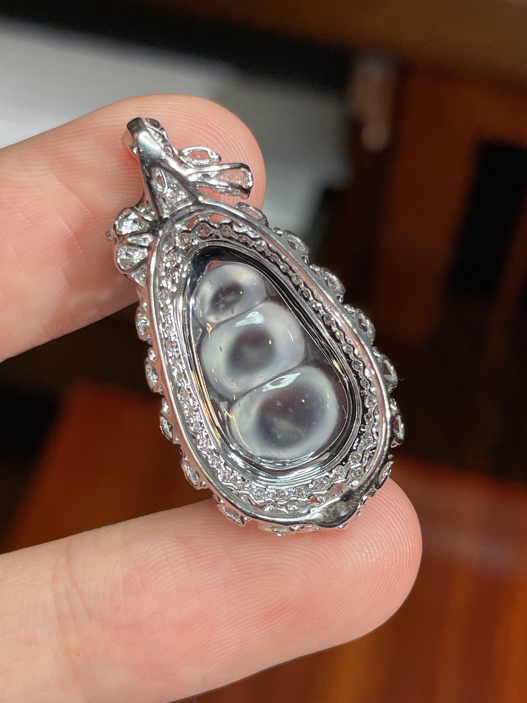 Mặt dây hạt đậu băng cao cấp hoàn hảo mạ vàng 18k không mặc cả khuyến nghị mạnh mẽ