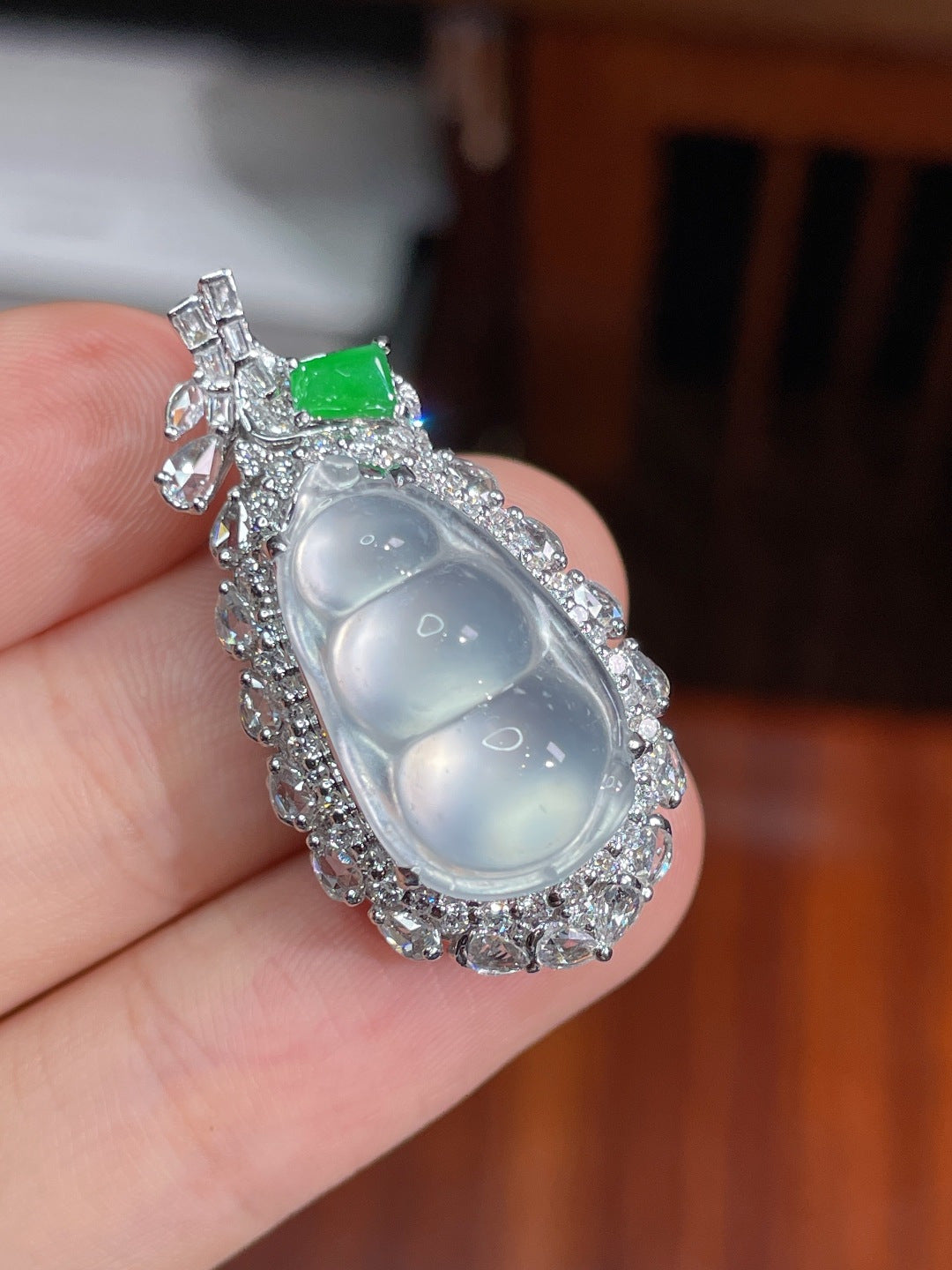 Mặt dây hạt đậu băng cao cấp hoàn hảo mạ vàng 18k không mặc cả khuyến nghị mạnh mẽ
