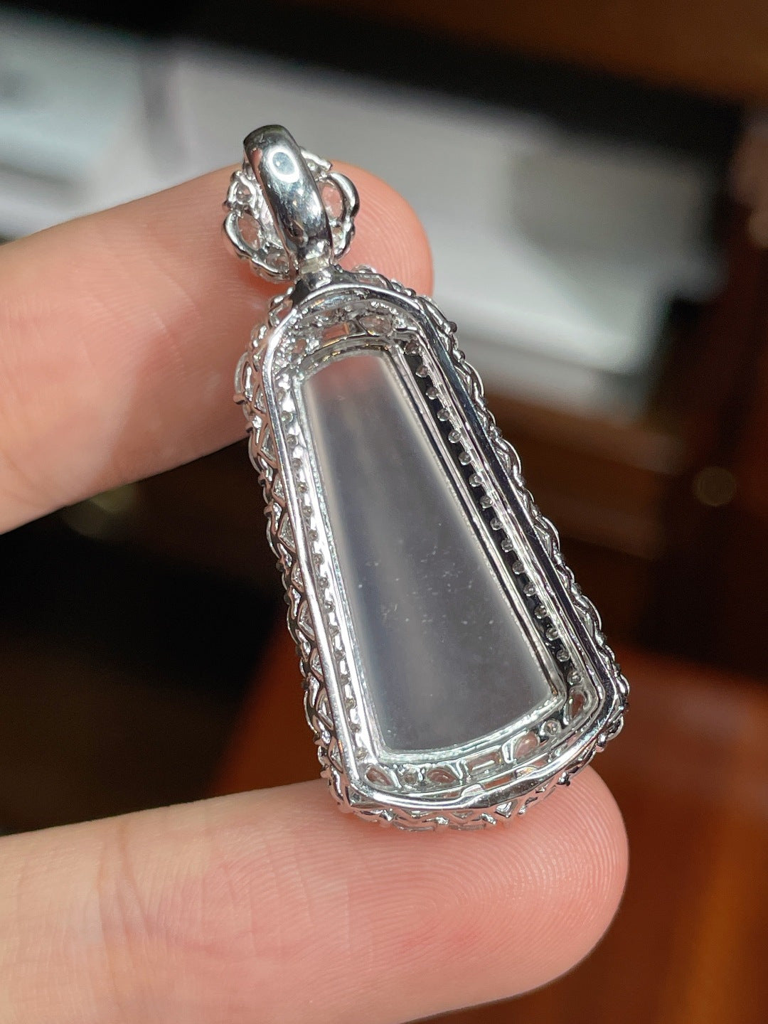 Mặt dây chuyền Bình An Vô Sự bằng ngọc băng cao cấp hoàn hảo, đính vàng 18k, không mặc cả, khuyến nghị mạnh mẽ (wg0023069)