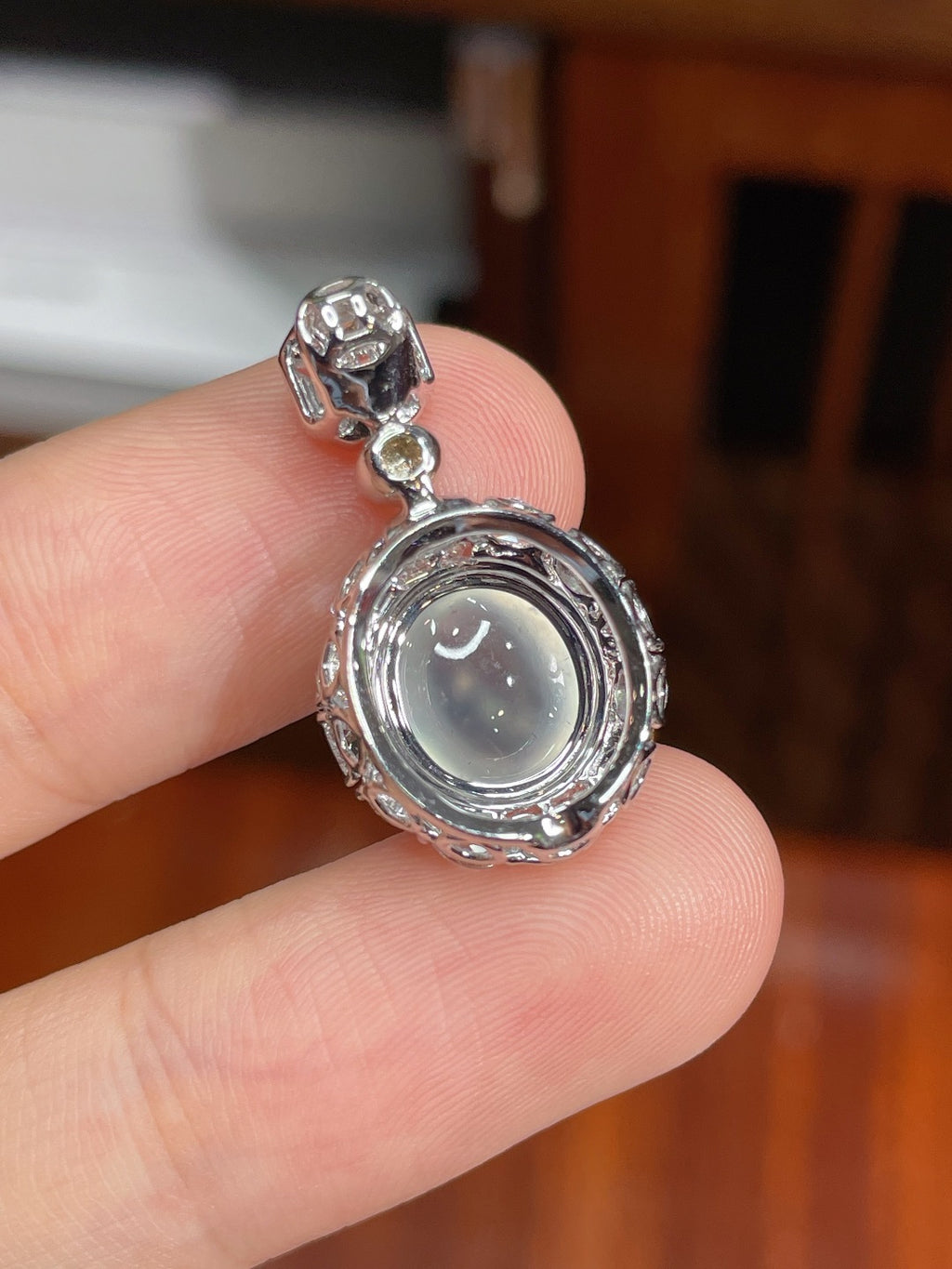 Mặt dây chuyền trứng băng cao hoàn hảo mạ vàng 18k không mặc cả khuyến nghị mạnh mẽ (wg0023245)