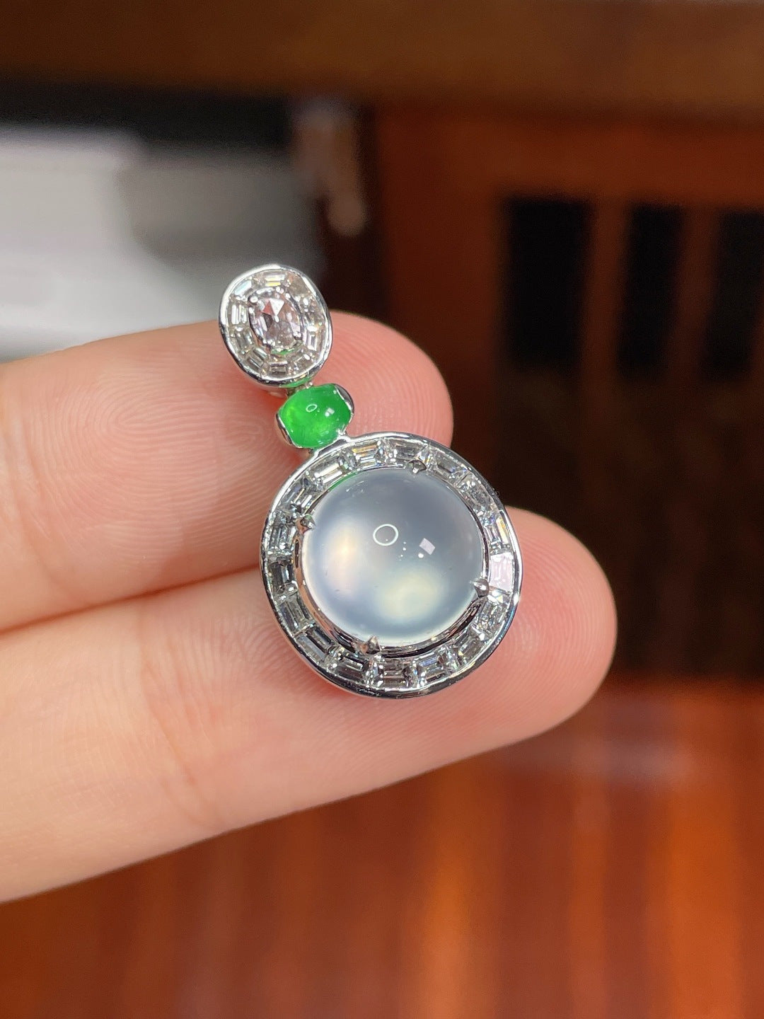 Mặt dây chuyền trứng băng cao hoàn hảo mạ vàng 18k không mặc cả khuyến khích mạnh mẽ (wg0023244)