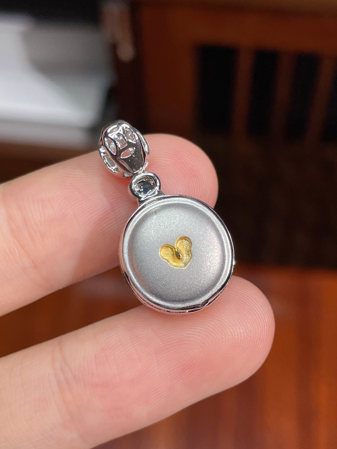 Mặt dây chuyền trứng băng cao hoàn hảo mạ vàng 18k không mặc cả khuyến khích mạnh mẽ (wg0023244)