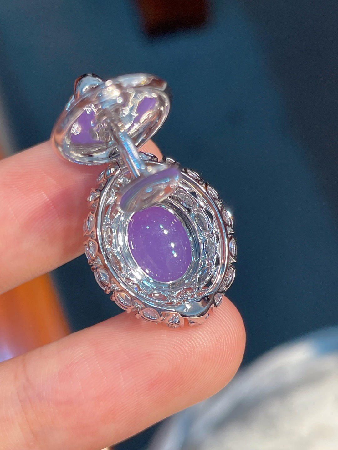 Mặt dây Violet hình trứng hoàn hảo mạ vàng 18k không mặc cả khuyến nghị mạnh mẽ