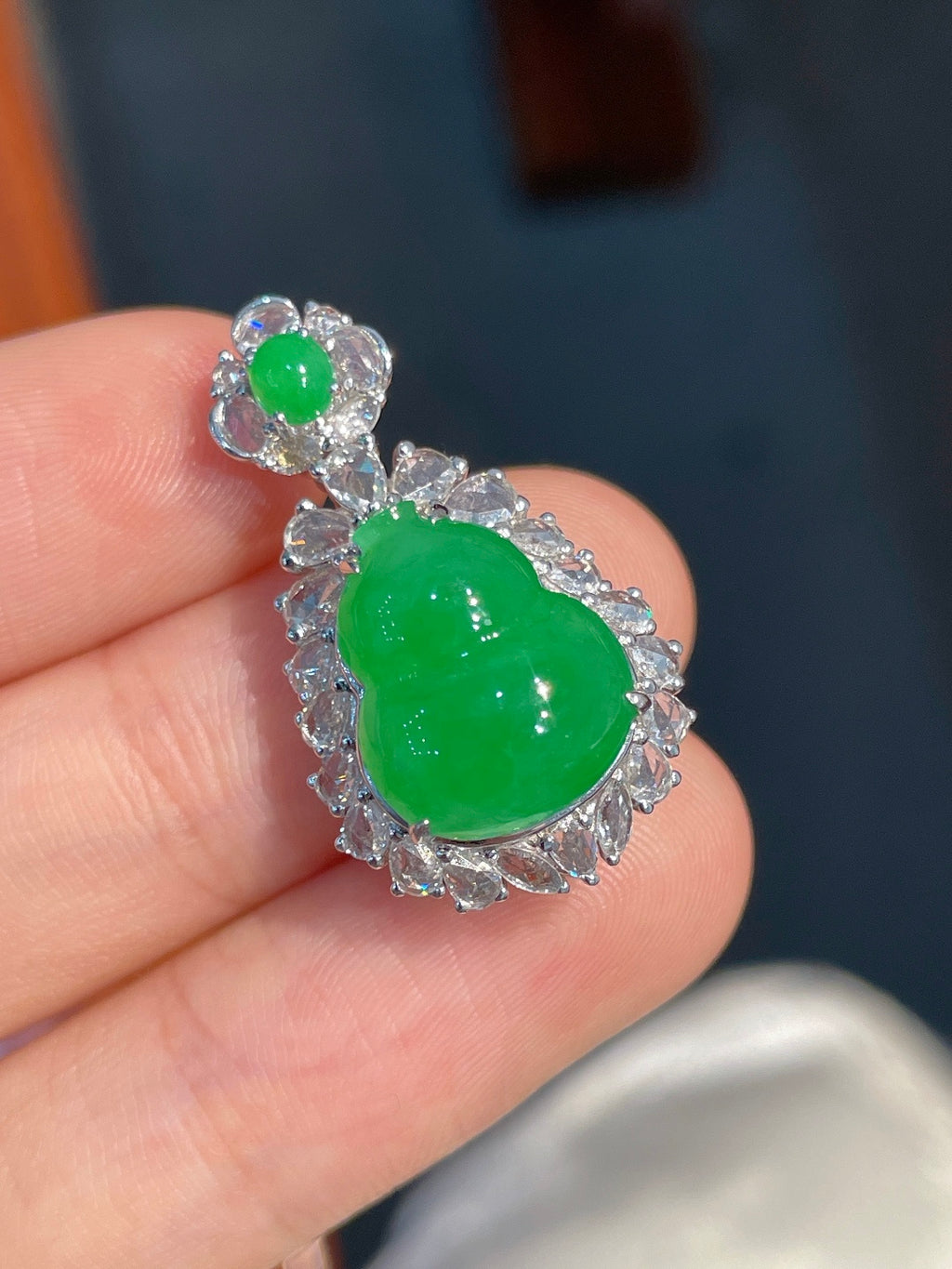 Mặt dây Hồ Lô màu xanh dương ngọc hoàn hảo khảm vàng 18k không thương lượng khuyến nghị mạnh mẽ (wg0023230)