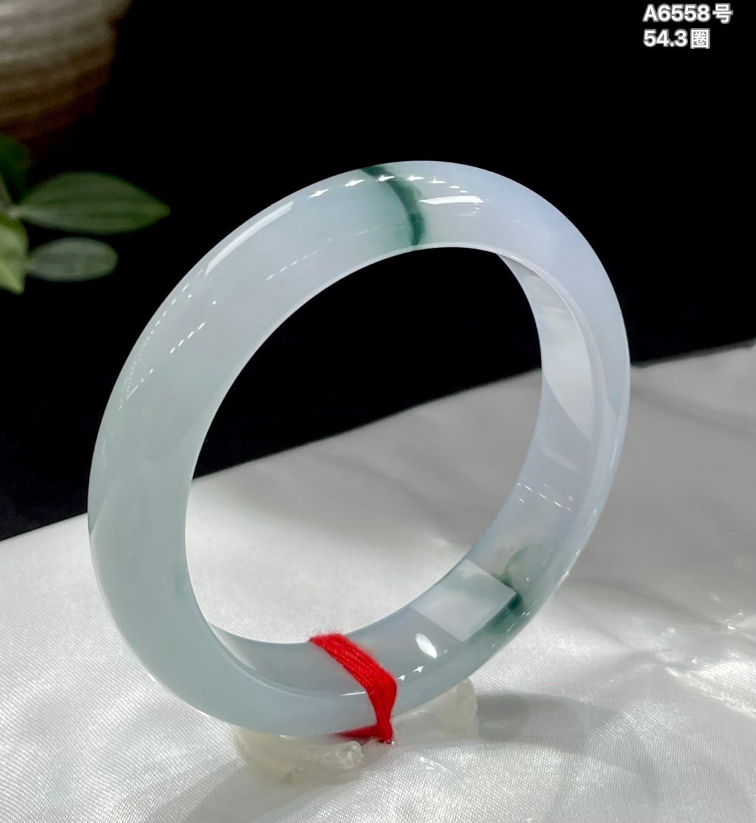 Vòng tay bình an hoa bay đáy tím vân băng A6558 Mã số: 2308268-2002–C13-11 Kích thước cụ thể: 54.3-12.3-8.4 (wg0024167)