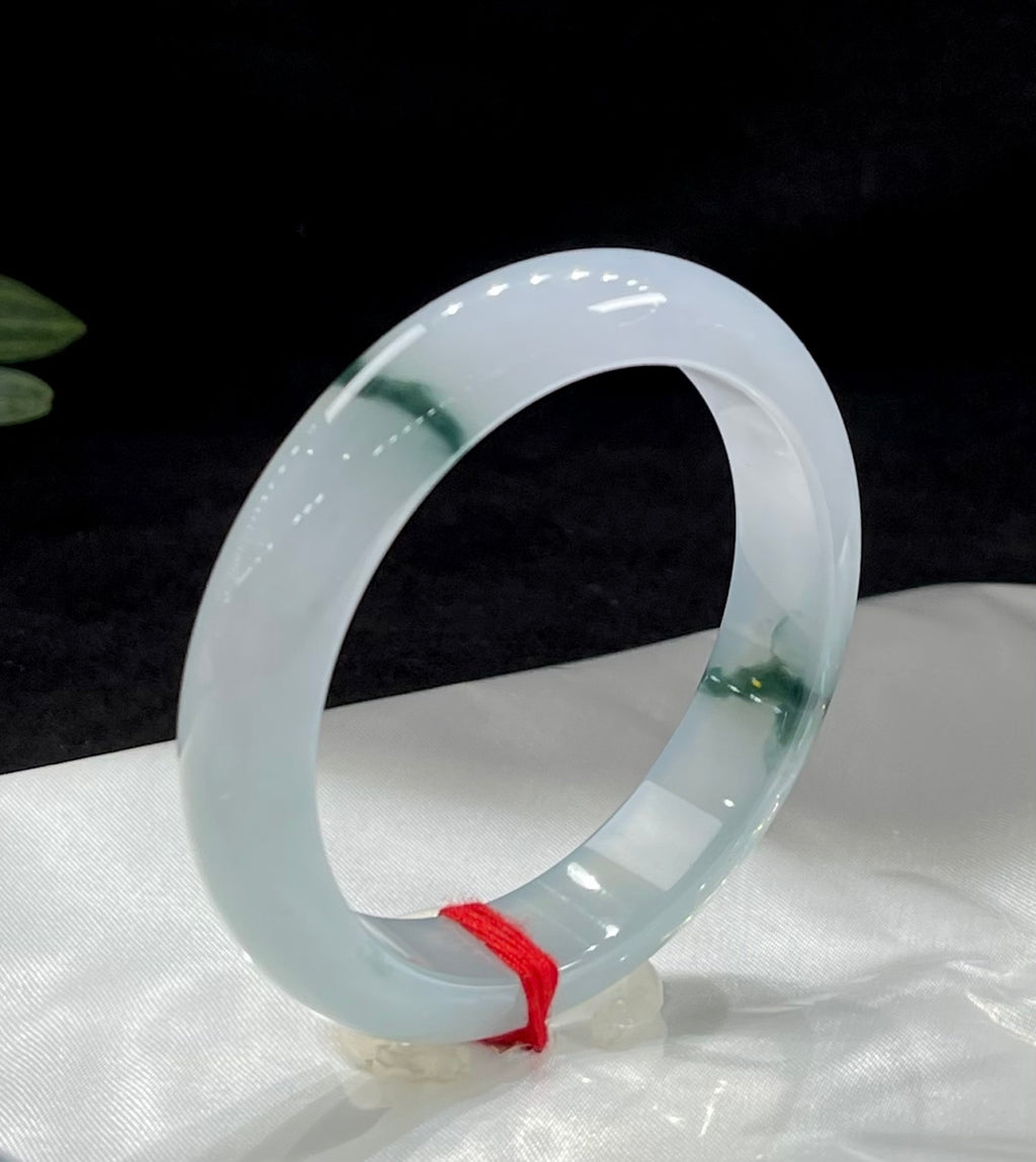 Vòng tay bình an hoa bay đáy tím vân băng A6558 Mã số: 2308268-2002–C13-11 Kích thước cụ thể: 54.3-12.3-8.4 (wg0024167)