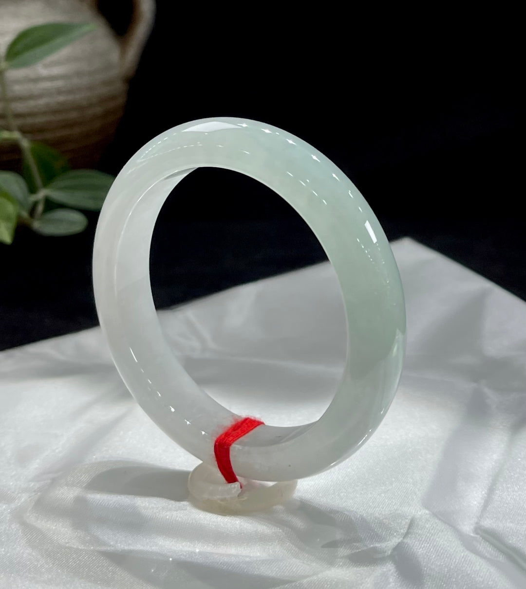 Vòng tay bình an bán sơn bích ngọc Nuo Bing A9016 Mã số: 26011313-5005-C13-9 Kích thước cụ thể: 54.9-11.9-8.4 (wg0024195)