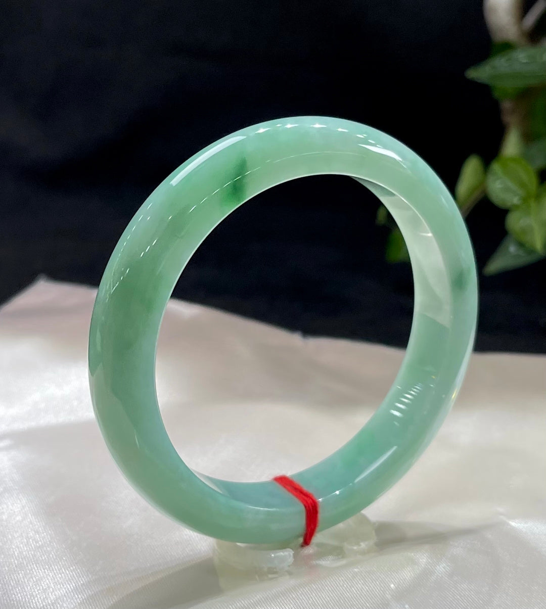 Vòng tay bình an đáy xanh ngọc lục bảo phỉ thúy A9026 Số: 2606274-4002-C5-13 Kích thước cụ thể: 58.1-12.3-8.5 (wg0024185)