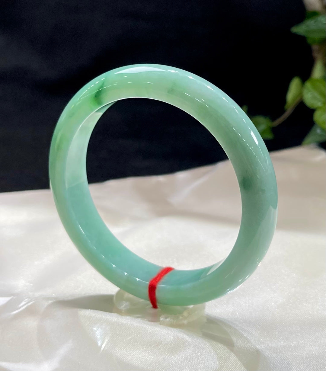 Vòng tay bình an đáy xanh ngọc lục bảo phỉ thúy A9026 Số: 2606274-4002-C5-13 Kích thước cụ thể: 58.1-12.3-8.5 (wg0024185)
