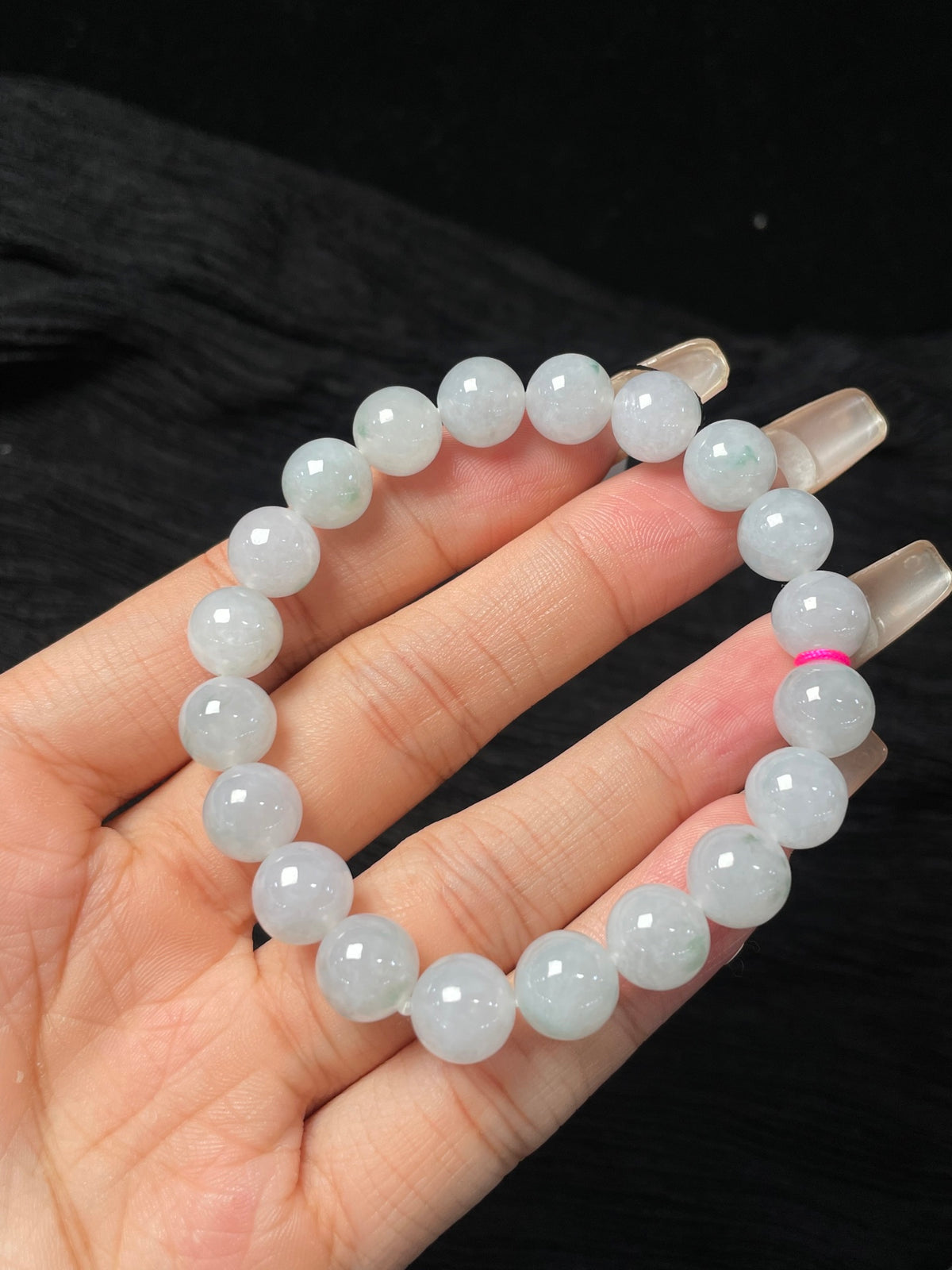 Vòng tay ngọc phỉ thúy tự nhiên kèm hộp quà + chứng chỉ kích thước 9.6mm mã số: 6-25DD (wg0024392)