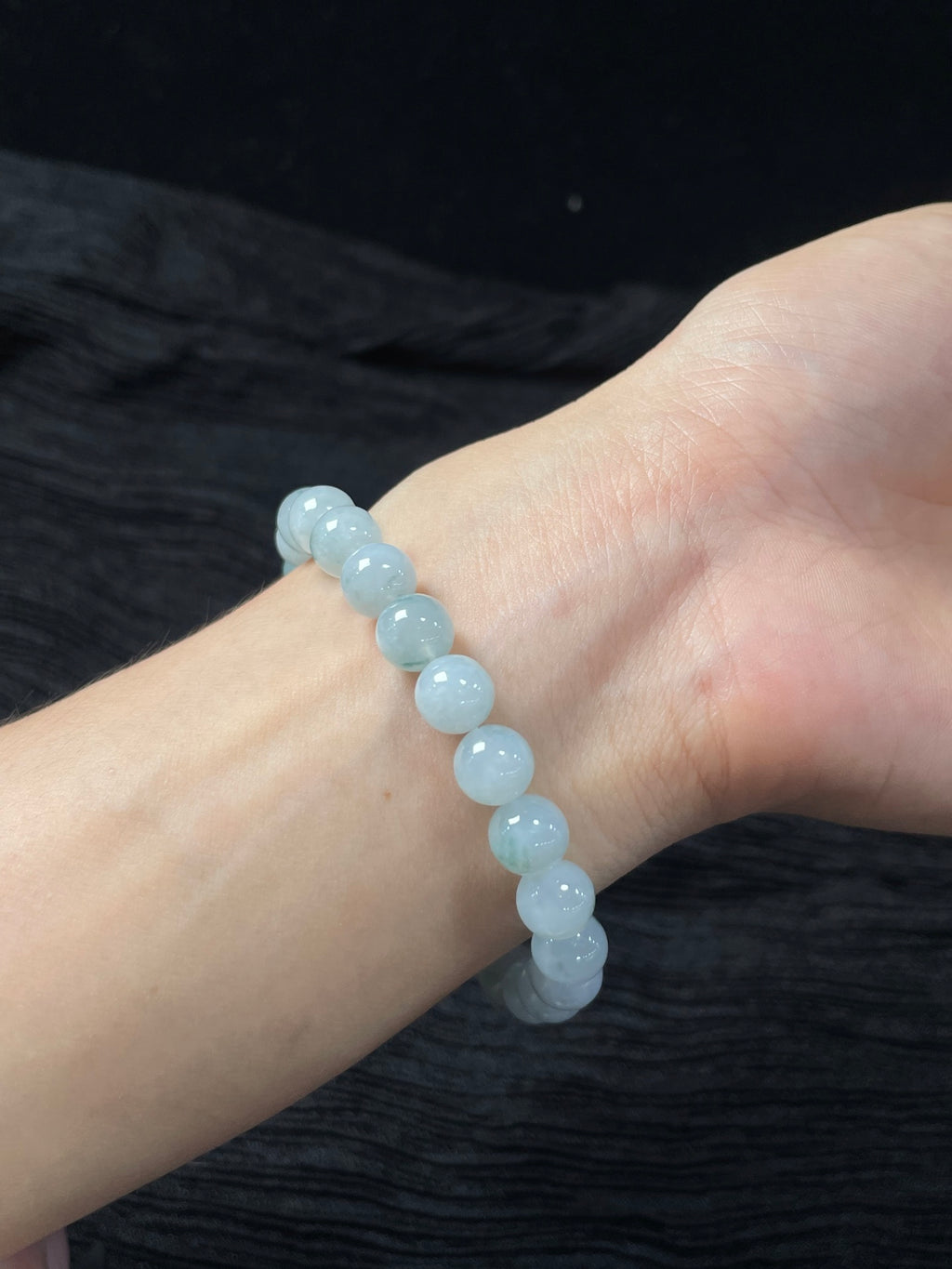 Vòng tay Ngọc Phỉ Thúy Tự Nhiên Hộp quà tặng + Giấy chứng nhận Kích thước 8mm Mã số: 6-25DD (wg0024391)