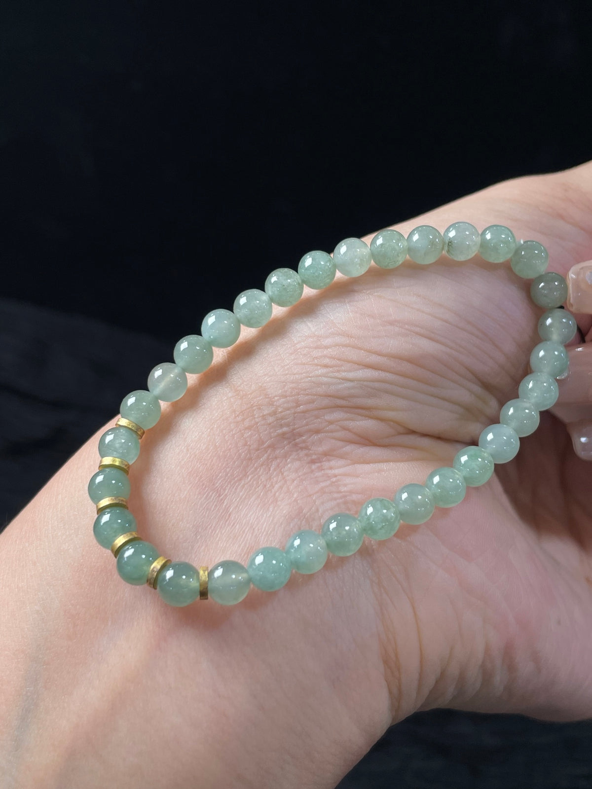 Vòng tay ngọc phỉ thúy tự nhiên/1 chiếc - Tặng kèm hộp quà + chứng chỉ - Kích thước hạt 5.5 - Mã số: 7-7DD (wg0024386)