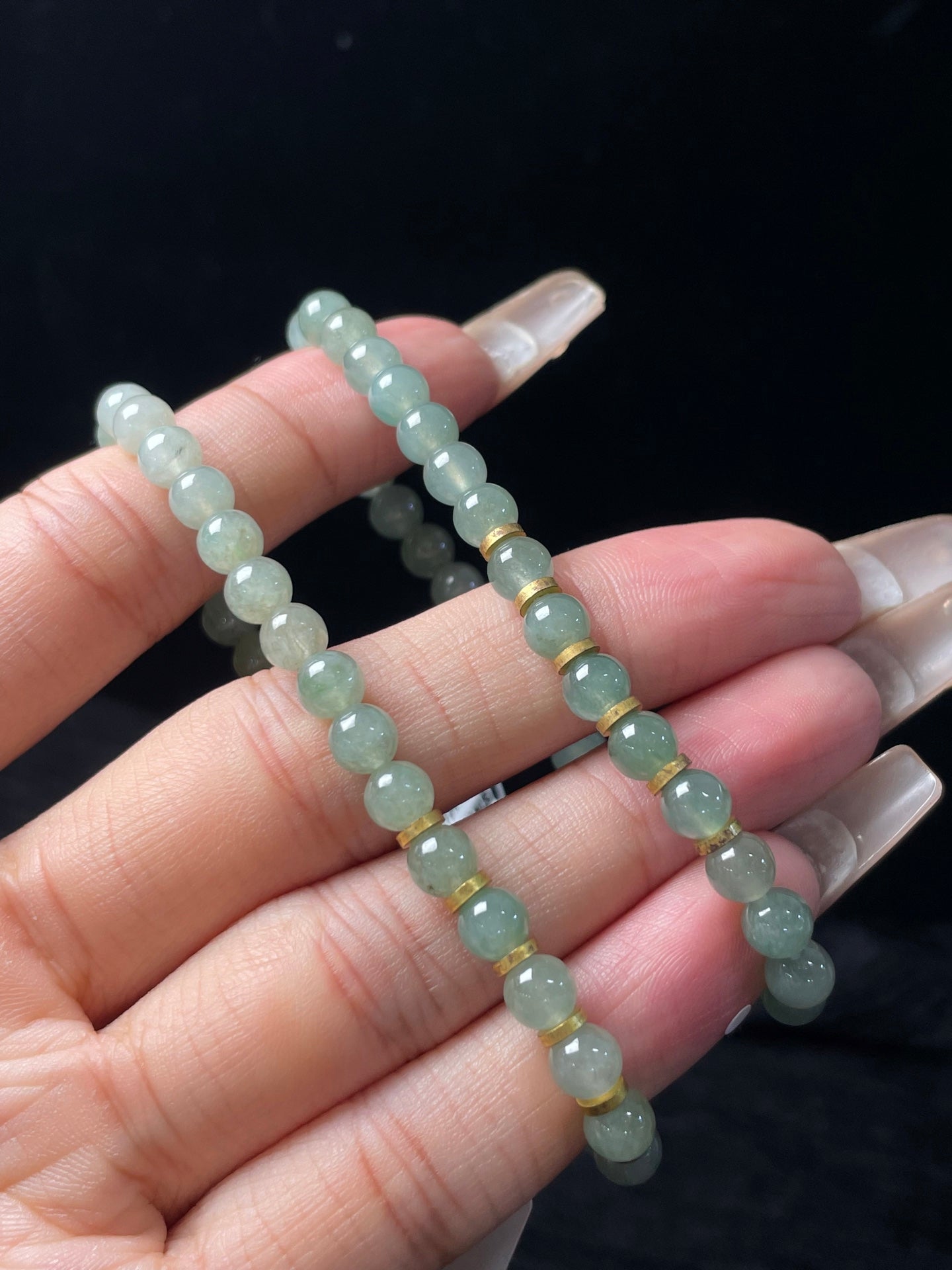 Vòng tay ngọc phỉ thúy tự nhiên/1 chiếc - Tặng kèm hộp quà + chứng chỉ - Kích thước hạt 5.5 - Mã số: 7-7DD (wg0024386)
