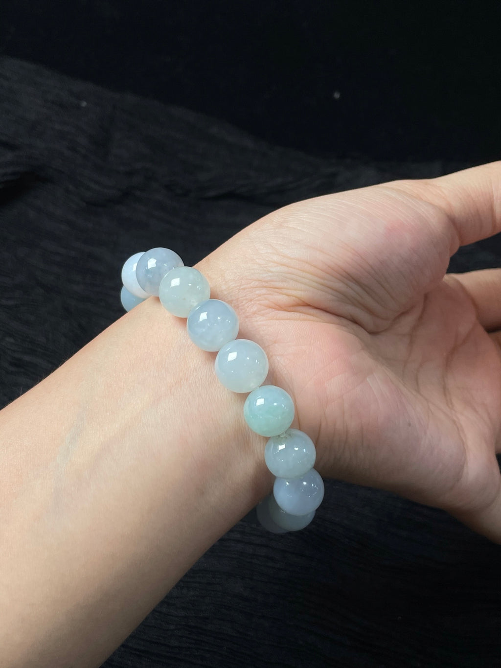 Vòng tay ngọc phỉ thúy tự nhiên Hộp quà + Giấy chứng nhận Kích thước hạt 11.5mm Mã số: 6-24DD (wg0024622)