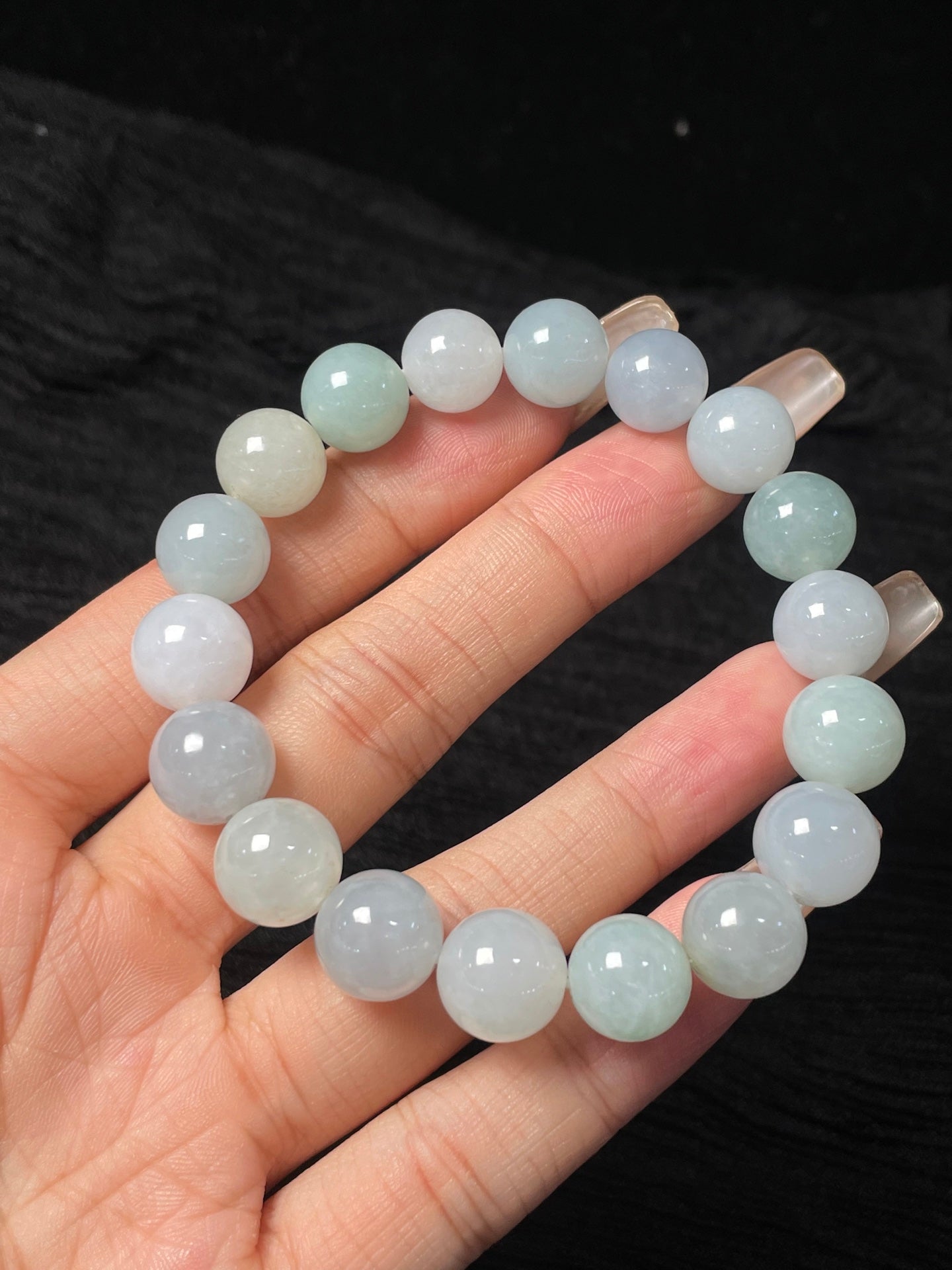 Vòng tay ngọc phỉ thúy tự nhiên Hộp quà + Giấy chứng nhận Kích thước hạt 11.5mm Mã số: 6-24DD (wg0024622)