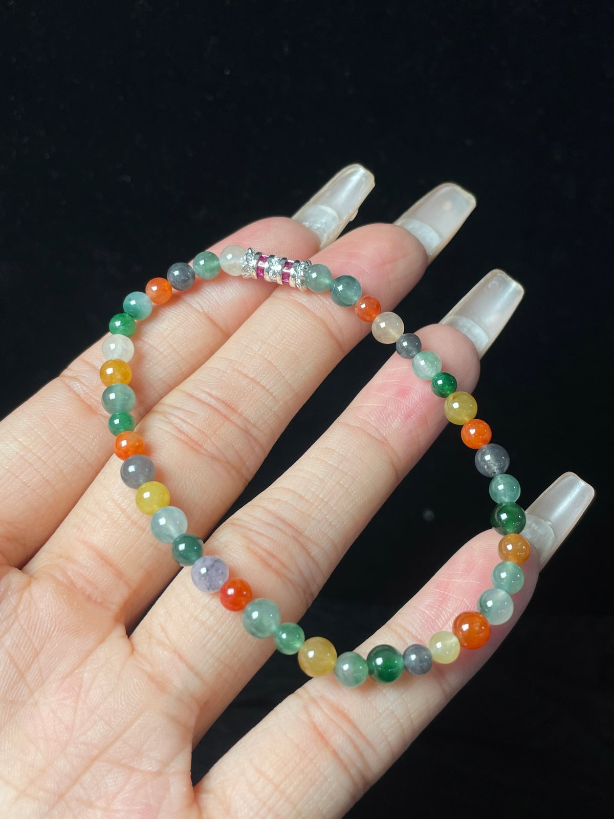 Vòng tay ngọc bích tự nhiên kèm hộp quà + giấy chứng nhận kích thước 4.7mm mã số: 6-24DD (wg0024618)