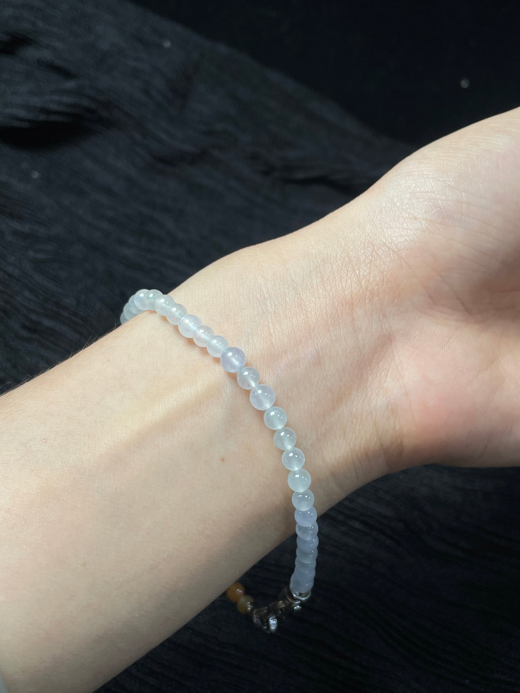 Vòng tay ngọc phỉ thúy tự nhiên kèm hộp quà + giấy chứng nhận, cỡ hạt 4.5, mã số: 6-21FG (wg0024616)