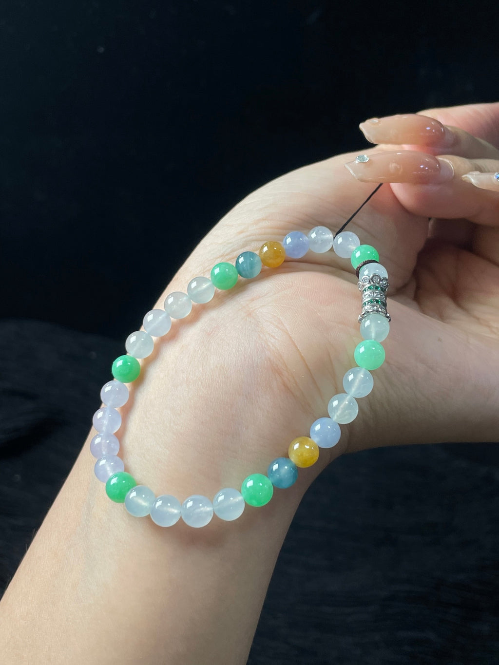 Vòng tay ngọc phỉ thúy tự nhiên kèm hộp quà tặng + chứng chỉ size 6 mã số: 6-24DD (wg0024615)