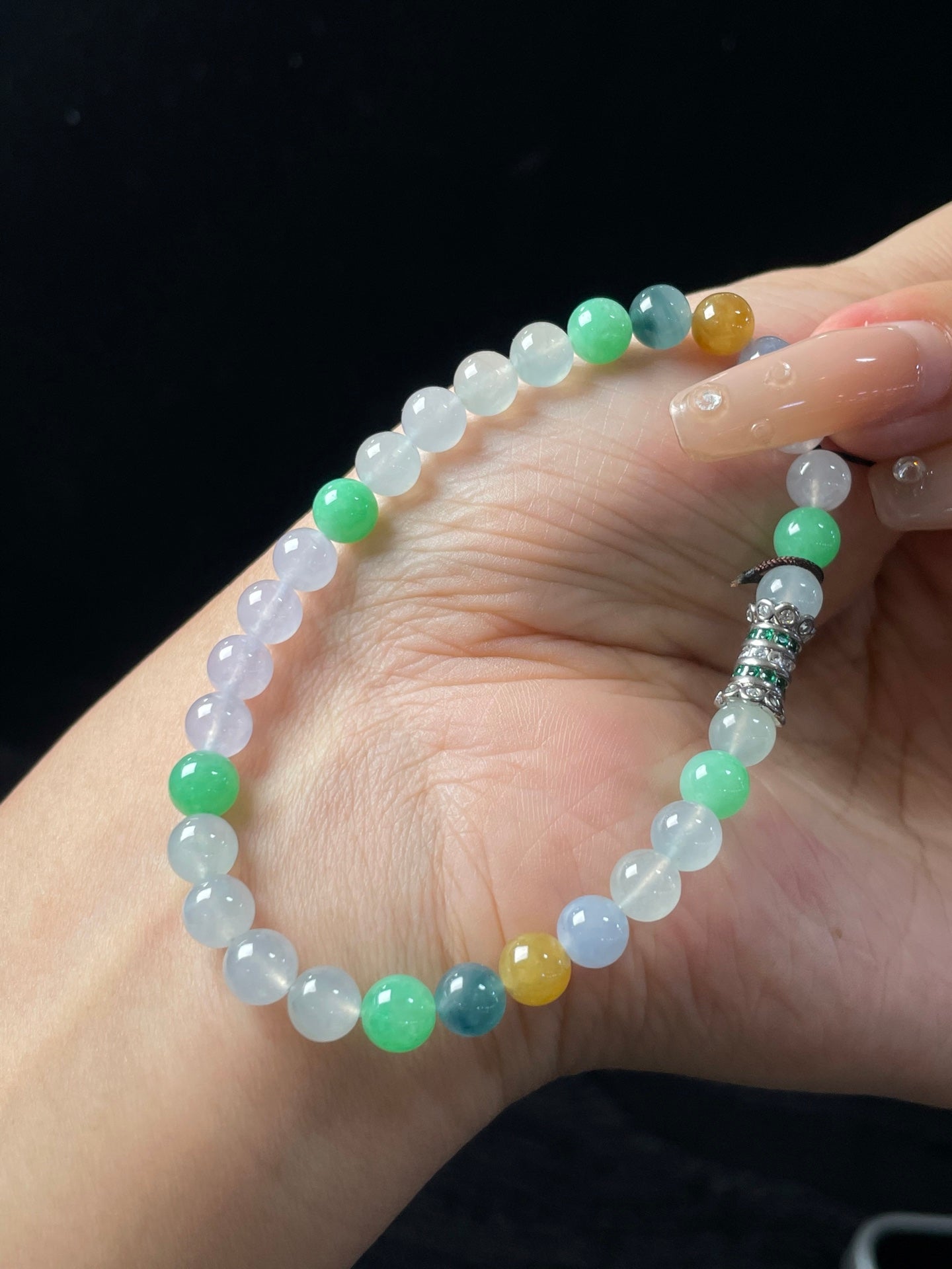 Vòng tay ngọc phỉ thúy tự nhiên kèm hộp quà tặng + chứng chỉ size 6 mã số: 6-24DD (wg0024615)
