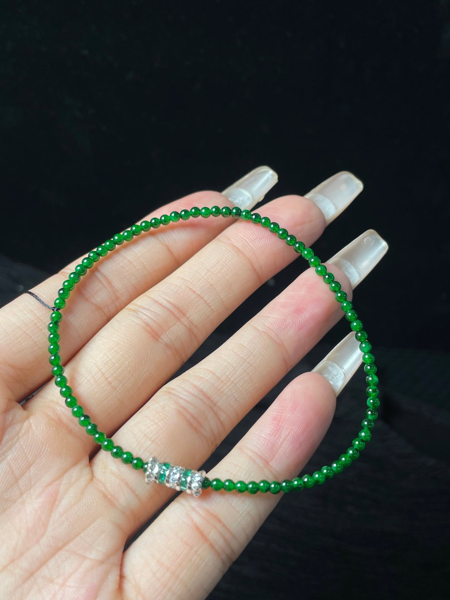 Vòng tay ngọc phỉ thúy tự nhiên kèm hộp quà + chứng chỉ 2.5mm mã số: 6-24DD (wg0024614)