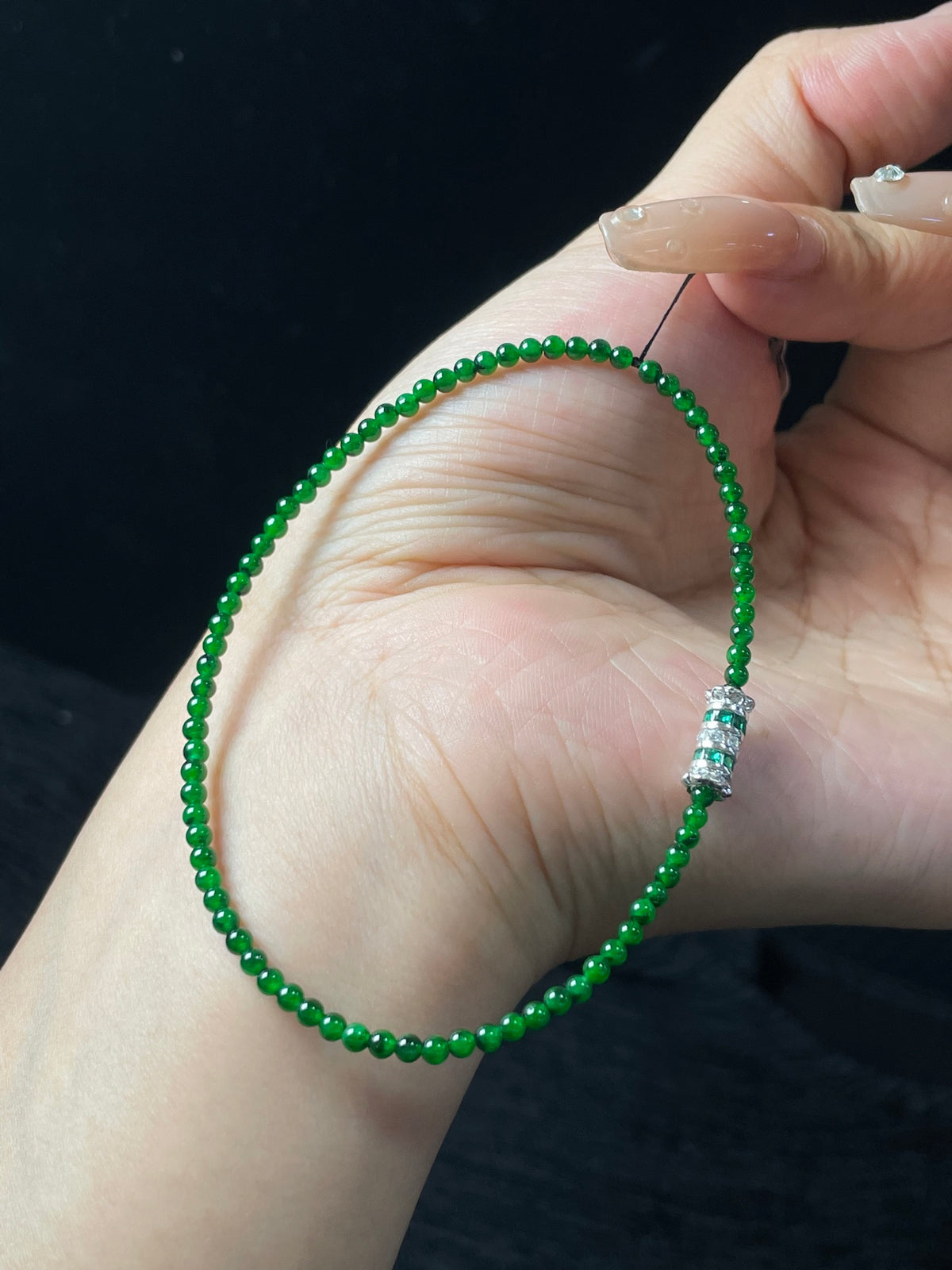 Vòng tay ngọc phỉ thúy tự nhiên kèm hộp quà + chứng chỉ 2.5mm mã số: 6-24DD (wg0024614)