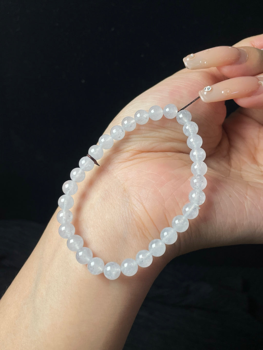 Vòng tay ngọc phỉ thúy tự nhiên Hộp quà + Chứng chỉ Kích thước 6 Mã số: 6-24DD (wg0024613)