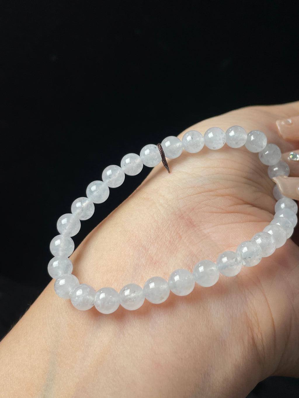 Vòng tay ngọc phỉ thúy tự nhiên Hộp quà + Chứng chỉ Kích thước 6 Mã số: 6-24DD (wg0024613)
