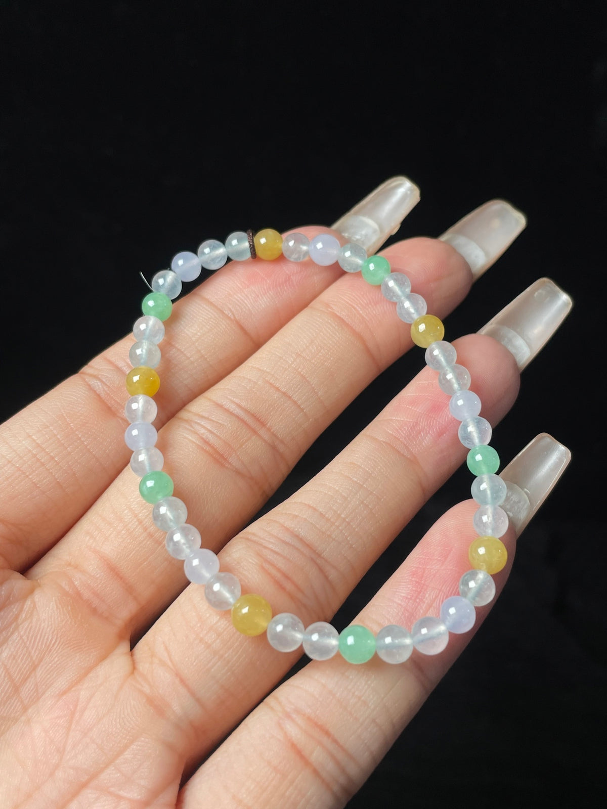 Vòng tay ngọc phỉ thúy tự nhiên kèm hộp quà + giấy chứng nhận, size 5, mã số: 6-24DD (wg0024610)