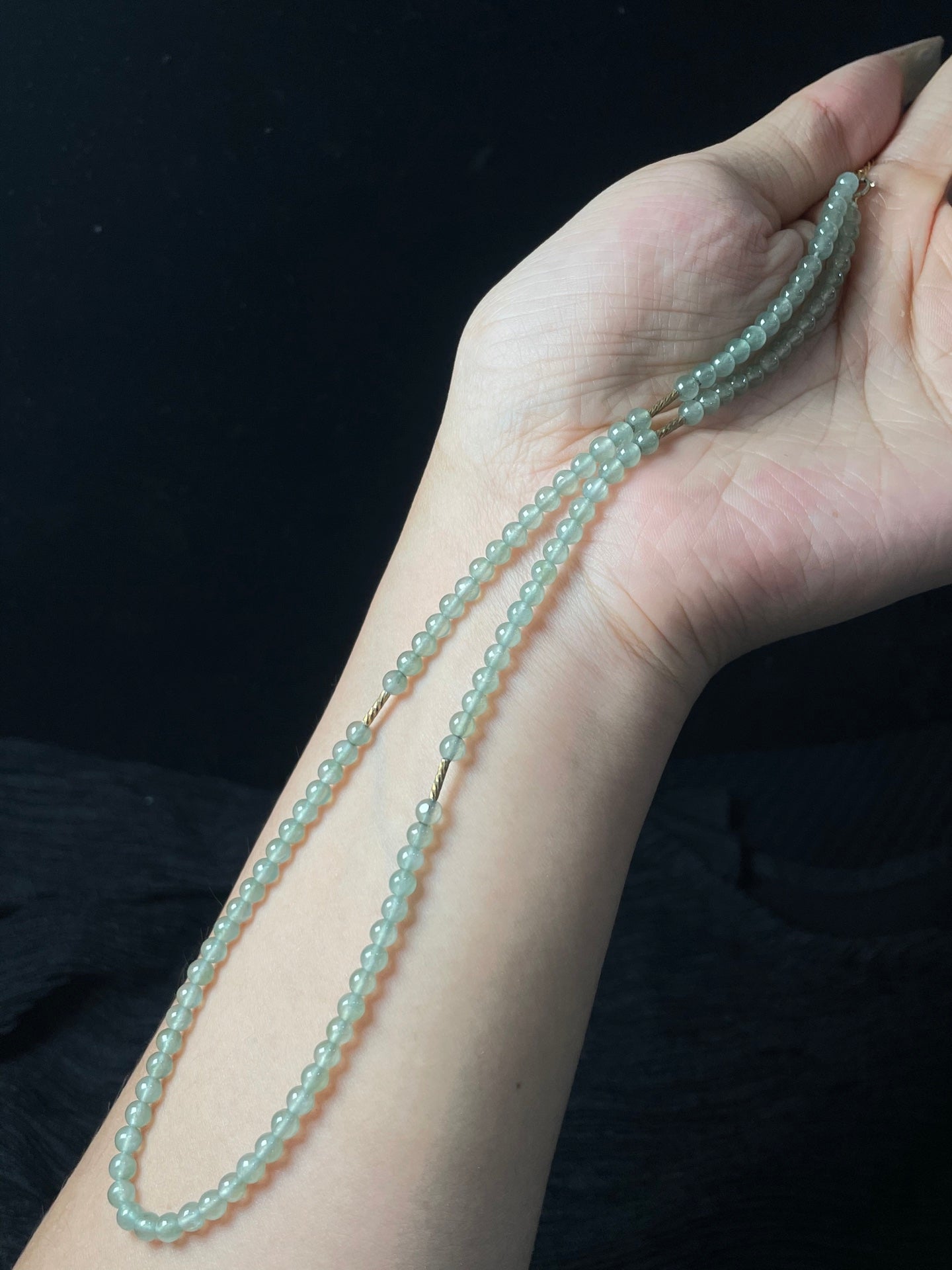 Chuỗi hạt ngọc phỉ thúy tự nhiên - Tặng kèm hộp quà + giấy chứng nhận - Kích thước hạt 4mm - Mã số: 6-27DD (wg0024598)