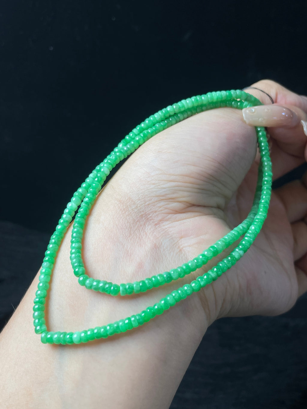 Vòng hạt ngọc phỉ thúy tự nhiên kèm hộp quà + giấy chứng nhận, cỡ hạt 3.8mm, mã số: 7-6FG (wg0024597)