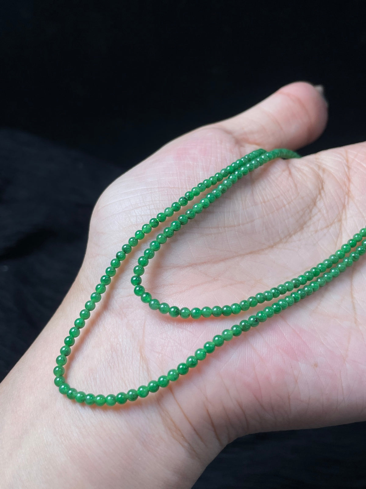 Vòng tay Ngọc Phỉ Thúy tự nhiên - Hộp quà tặng + Giấy chứng nhận - Kích thước 2.2-2.5 - Mã số: 7-6DD (wg0024595)